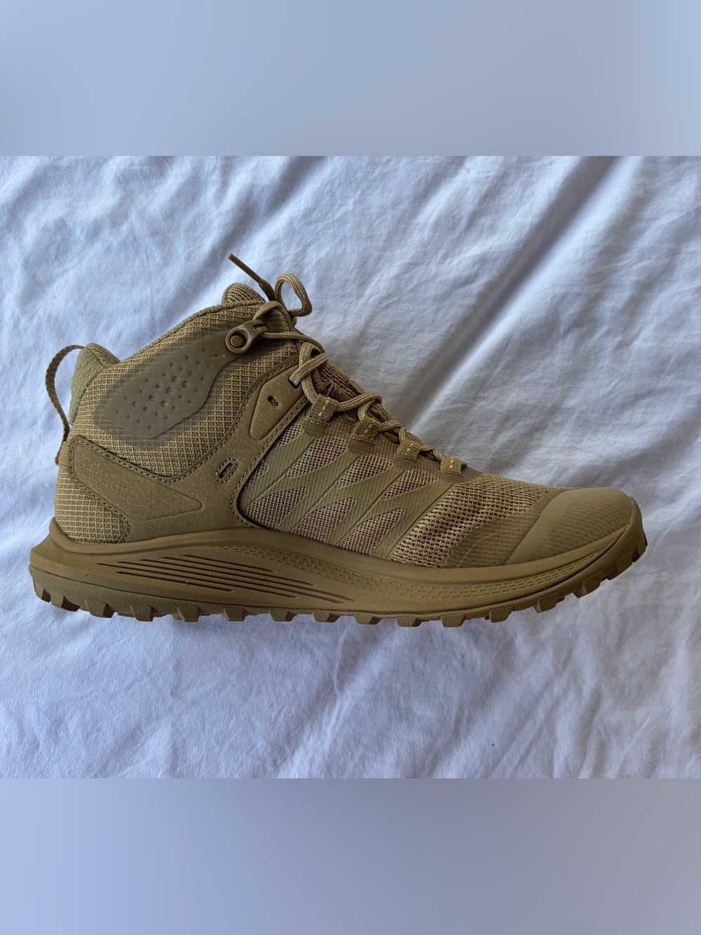 Merrell New in Box! Nova 3 Waterproof Men's 9.5 Tactical Trail Shoe in Coyote